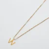 Collana Admiral Row con iniziale delicata in oro