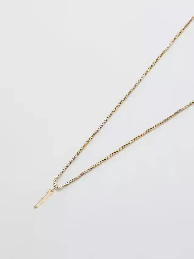 Collana Admiral Row con iniziale delicata in oro