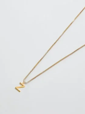 Collana Admiral Row con iniziale delicata in oro