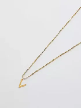 Collana Admiral Row con iniziale delicata in oro