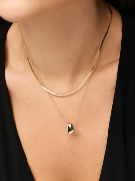 Collana Mini Pebble in oro di Ana Luisa