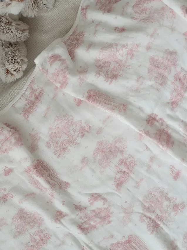 Copertina per neonati in bambù "Spring Toile" di The Gilded Bird