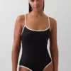 Costume da bagno con scollo rotondo