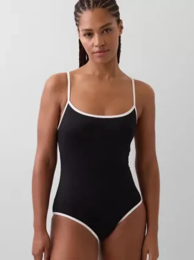 Costume da bagno con scollo rotondo