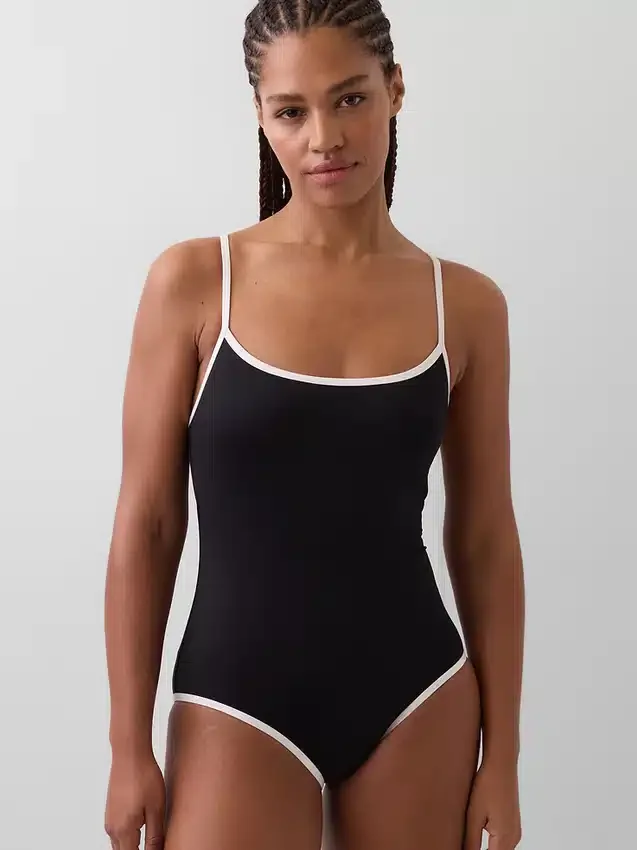 Costume da bagno con scollo rotondo