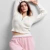 Felpa con cappuccio corta a trama waffle CashSoft GAP × Summer Fridays