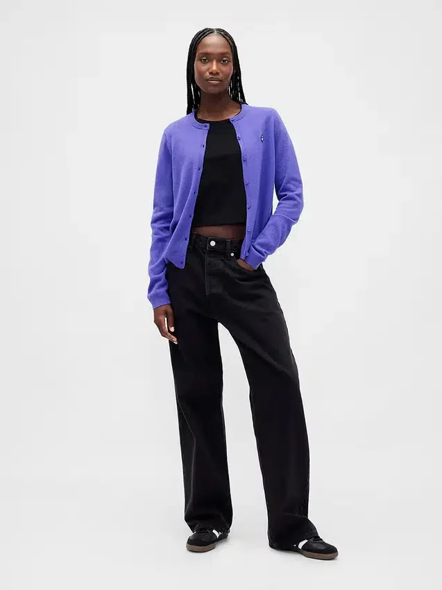 GAP × Disney "L'incubo prima di Natale" di Tim Burton: cardigan CashSoft con teschi