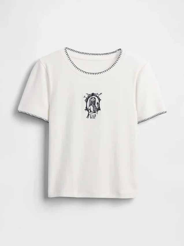 GAP × Disney "The Nightmare Before Christmas" di Tim Burton: T-shirt moderna dal taglio ristretto