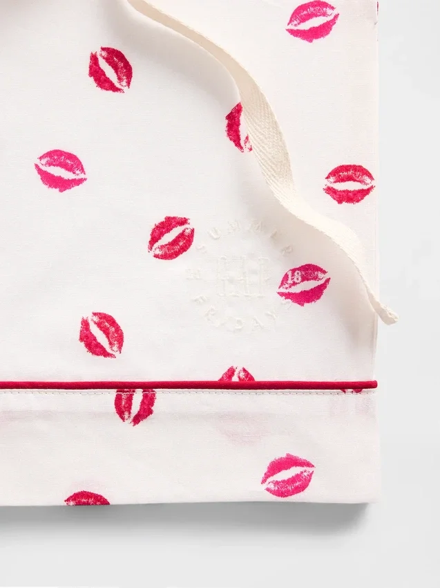 Gap × Summer Fridays Pantaloncini da pigiama in popeline con stampa "Kiss"