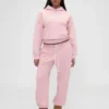 GAP × Summer Fridays Pantaloni da jogging in pile pesante con logo, vestibilità comoda