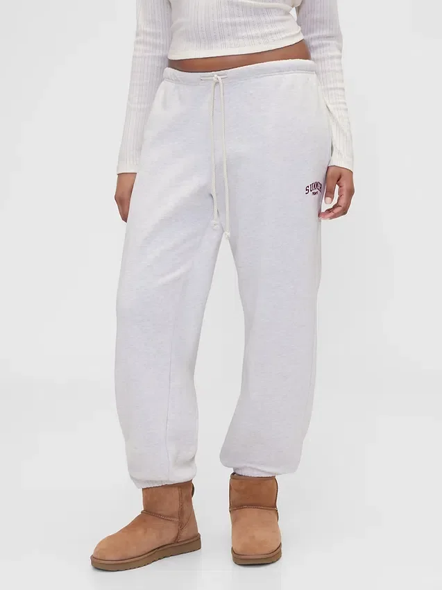 GAP × Summer Fridays Pantaloni da jogging in pile pesante con logo, vestibilità comoda