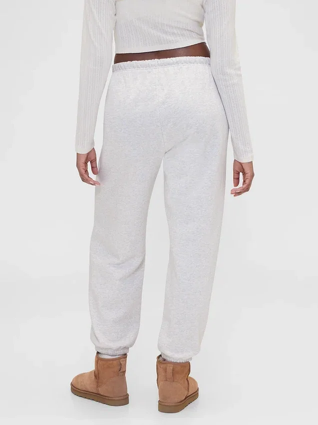 GAP × Summer Fridays Pantaloni da jogging in pile pesante con logo, vestibilità comoda