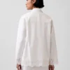 Giacca-camicia dal taglio morbido con orlo traforato