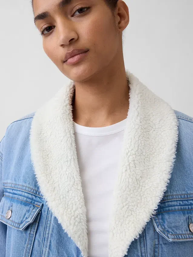 Giacca in denim con collo a scialle e fodera in sherpa