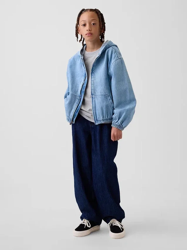 Giacca in denim da bambino con cappuccio e vestibilità comoda