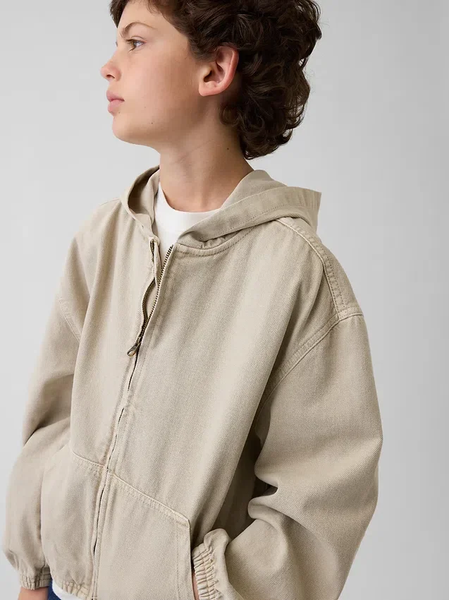 Giacca in denim da bambino con cappuccio e vestibilità comoda
