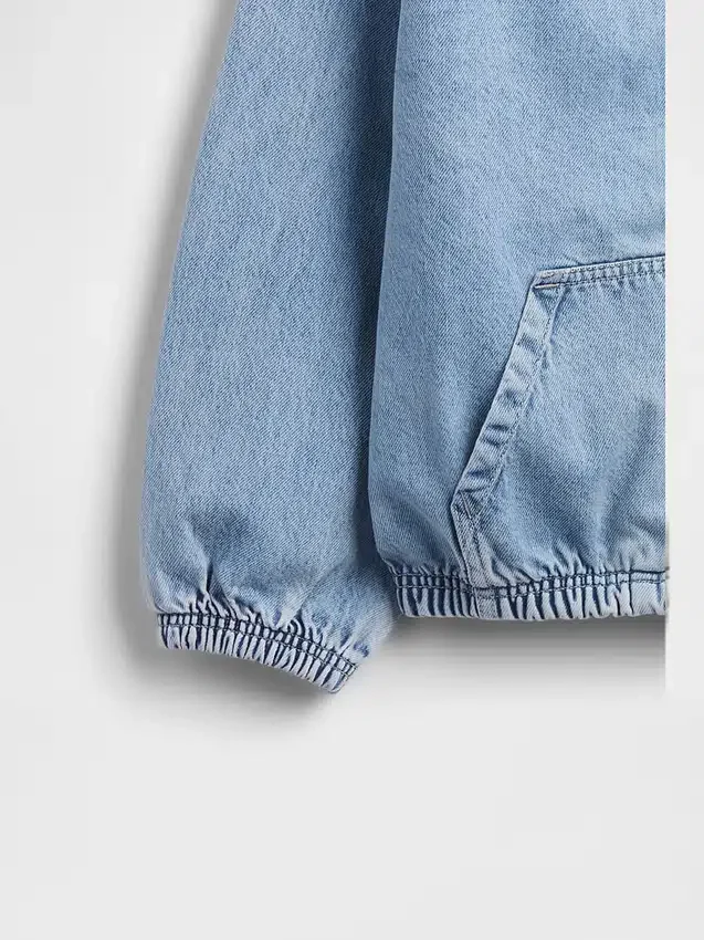 Giacca in denim da bambino con cappuccio e vestibilità comoda