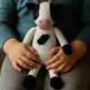 Giocattolo in maglia a forma di mucca