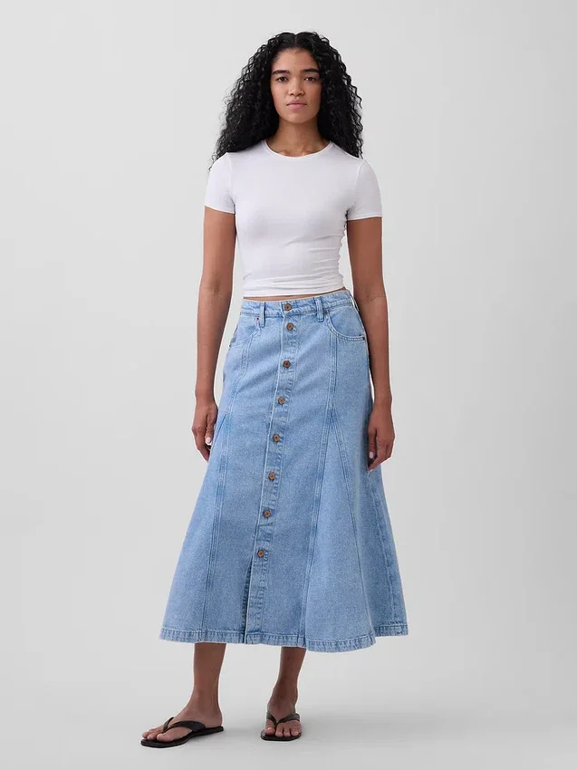 Gonna lunga in denim con cuciture e abbottonatura frontale