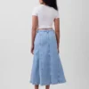 Gonna lunga in denim con cuciture e abbottonatura frontale