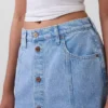 Gonna lunga in denim con cuciture e abbottonatura frontale