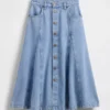 Gonna lunga in denim con cuciture e abbottonatura frontale