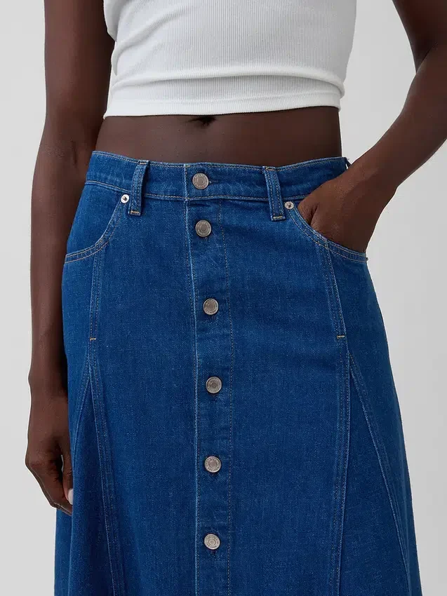 Gonna lunga in denim con cuciture e chiusura frontale a bottoni