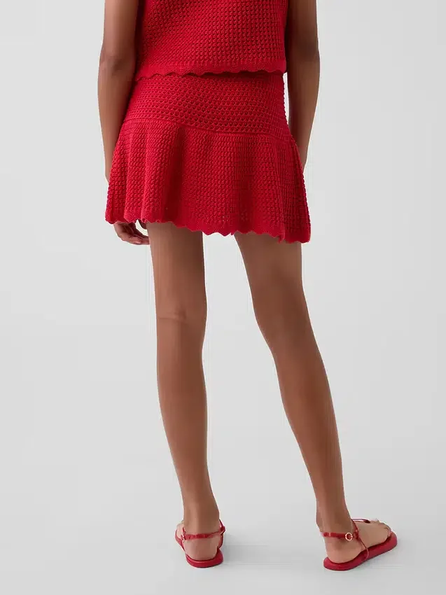 Gonnellina-pantaloncino a balze all'uncinetto per bambini