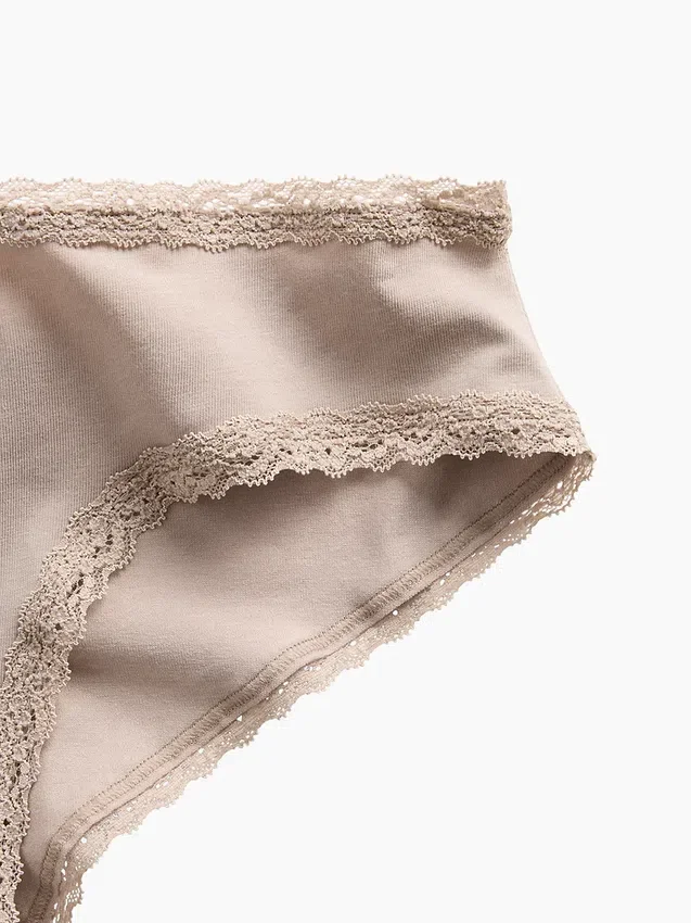 Hipster cheeky in morbidissimo cotone biologico elasticizzato con bordi in pizzo