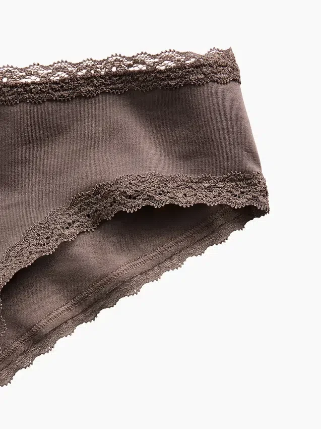 Hipster cheeky in morbidissimo cotone biologico elasticizzato con bordi in pizzo