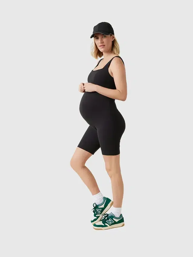 Ingrid e Isabel: tuta da pantaloncini premaman