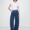 Jeans a cavallina in maglia a vita alta