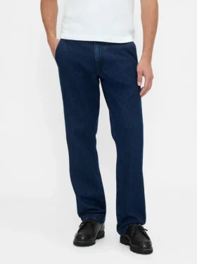 Jeans a gamba dritta dal taglio morbido