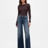 Jeans a vita alta con gamba larga