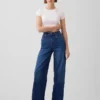 Jeans a vita alta con gamba larga