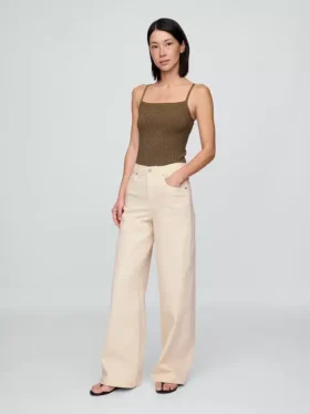 Jeans a vita alta con gamba larga