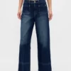 Jeans a vita alta con gamba larga