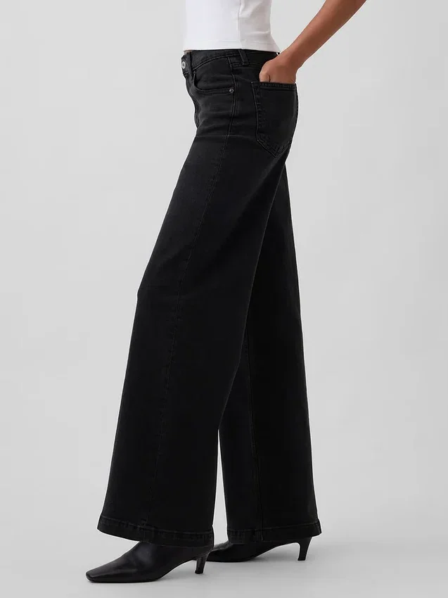 Jeans a vita alta con gamba larga