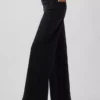 Jeans a vita alta con gamba larga