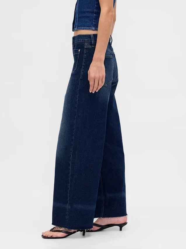 Jeans a vita alta con gamba larga