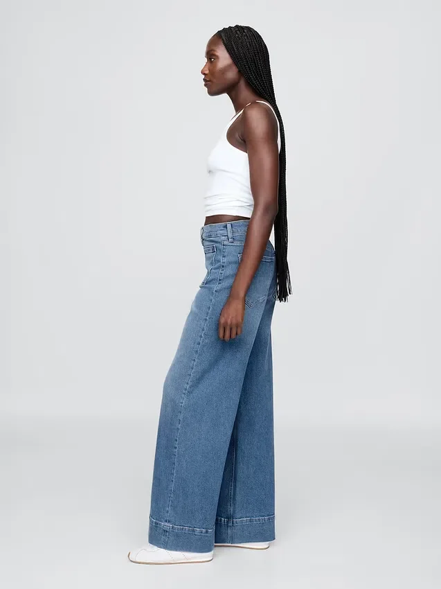 Jeans a vita alta con gamba larga