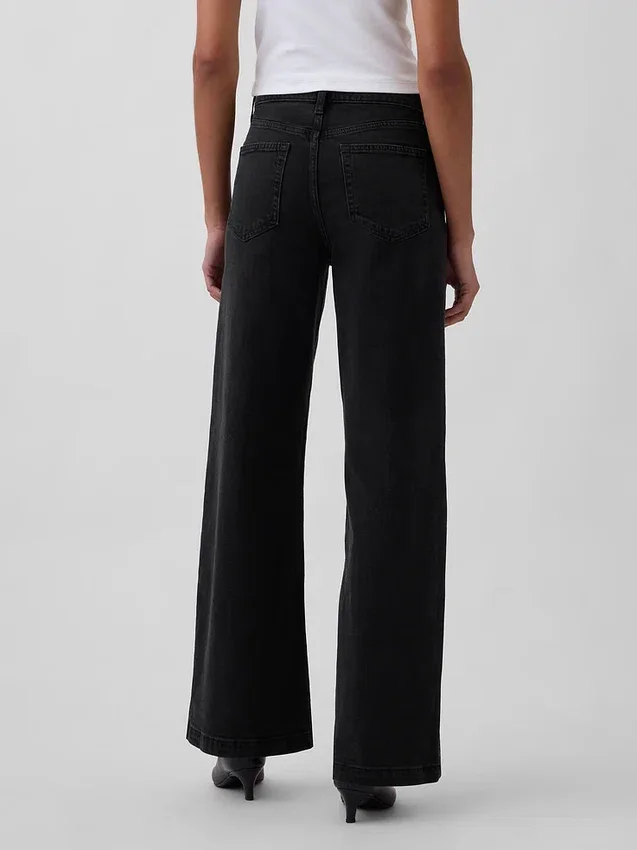 Jeans a vita alta con gamba larga