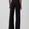 Jeans a vita alta con gamba larga
