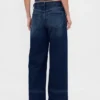 Jeans a vita alta con gamba larga