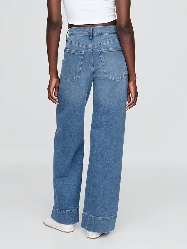 Jeans a vita alta con gamba larga
