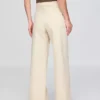 Jeans a vita alta con gamba larga