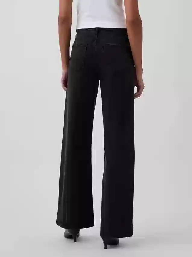 Jeans a vita alta con gamba larga