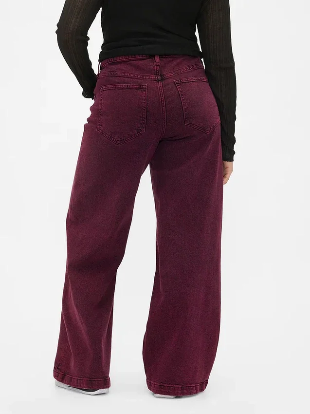 Jeans a vita alta con gamba larga