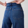 Jeans a vita alta con gamba larga