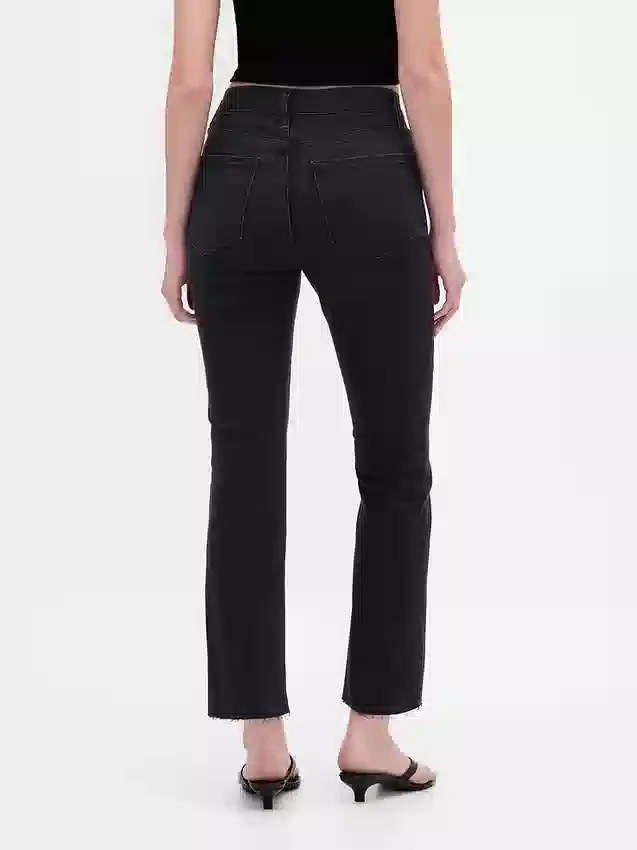 Jeans a vita alta con gamba svasata